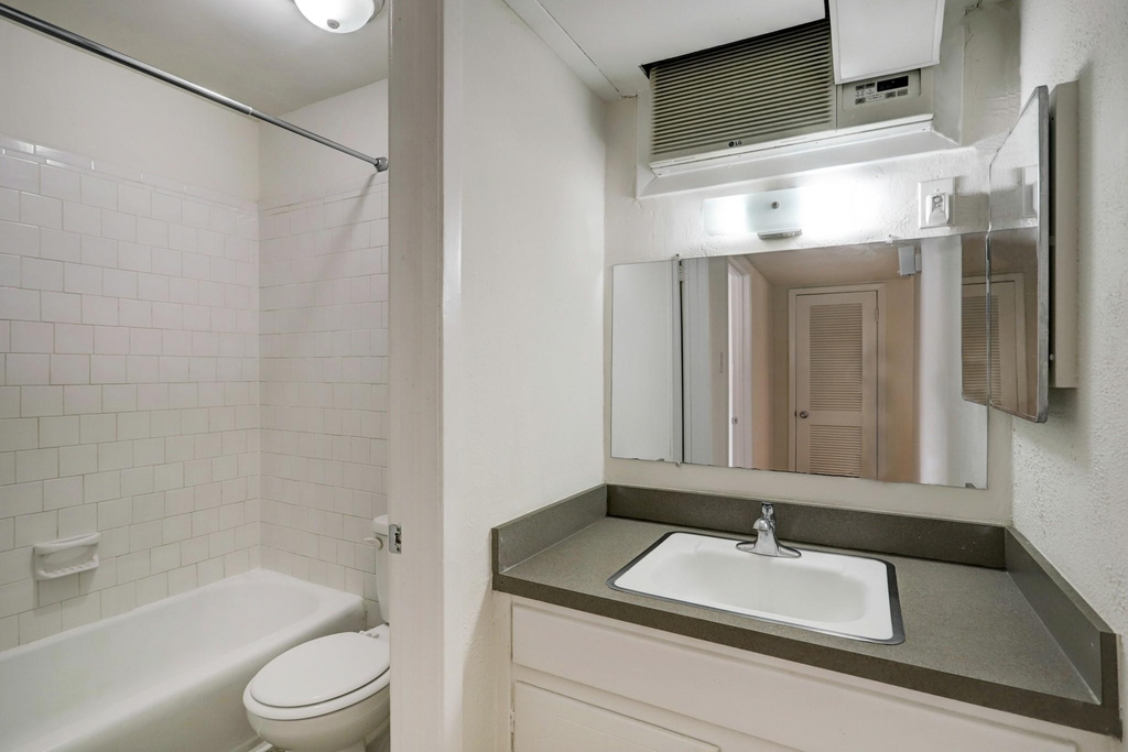 3407 Graustark Street - Photo 5