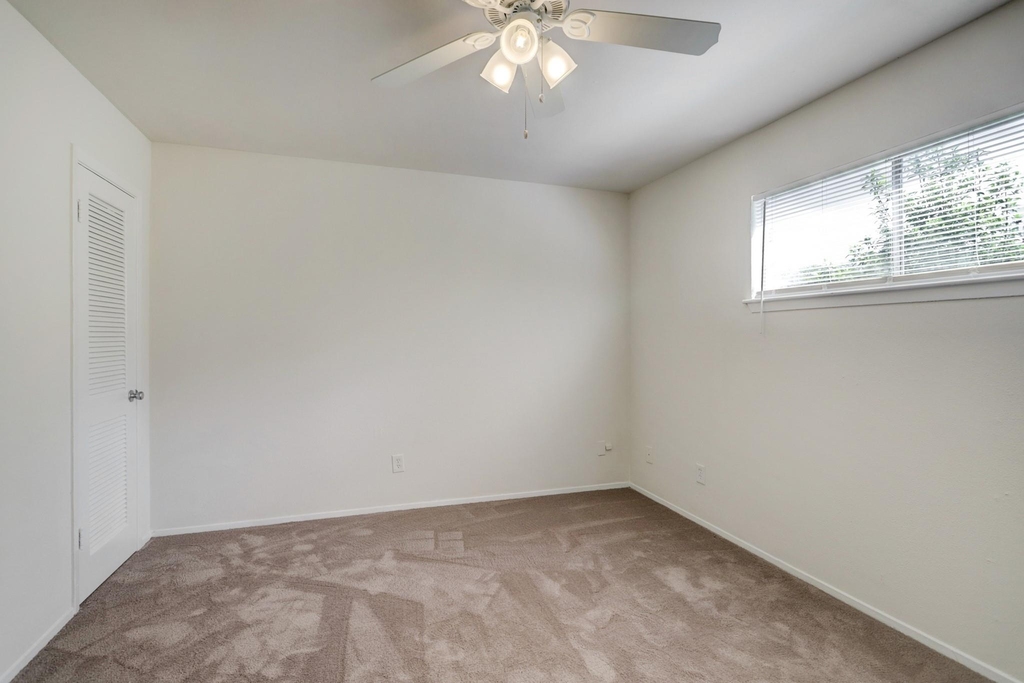 3407 Graustark Street - Photo 3