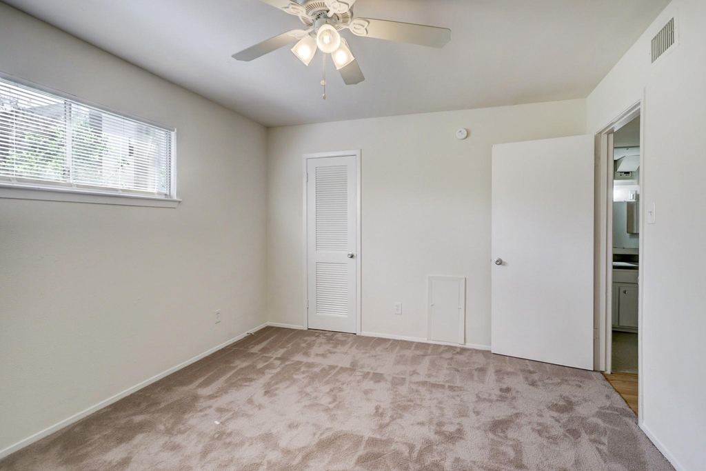 3407 Graustark Street - Photo 4