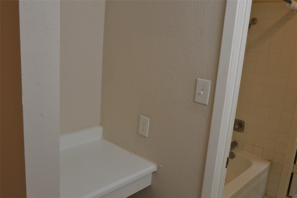 6111 Beverly Hill Street - Photo 16