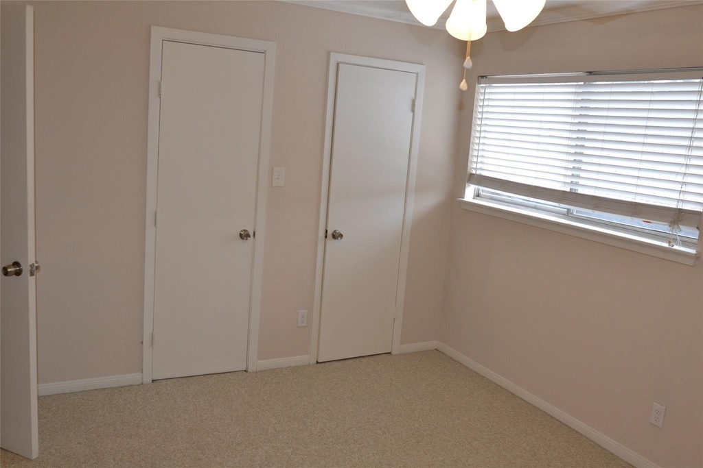 6111 Beverly Hill Street - Photo 8