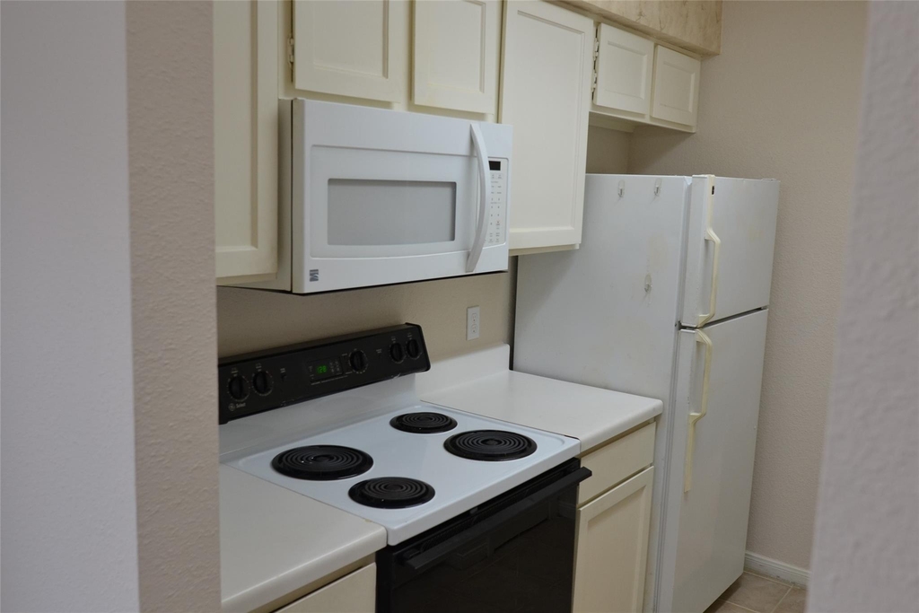 6111 Beverly Hill Street - Photo 25