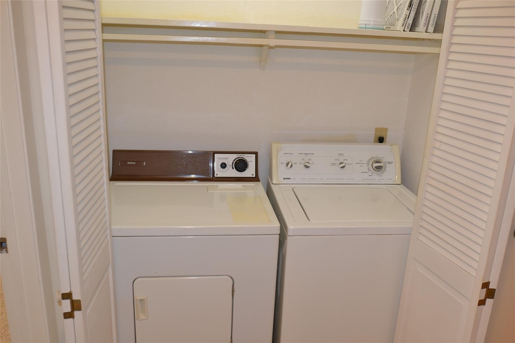 6111 Beverly Hill Street - Photo 12