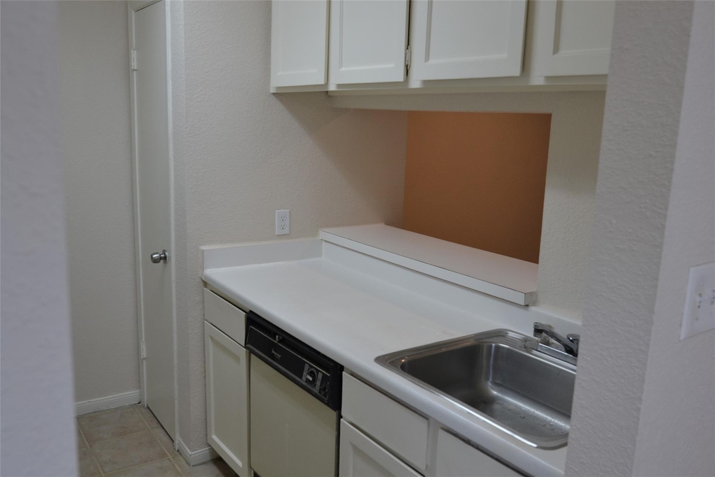 6111 Beverly Hill Street - Photo 22