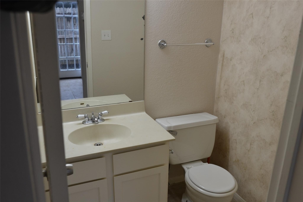 6111 Beverly Hill Street - Photo 2