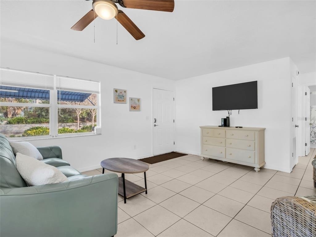 103 E Park Street - Photo 3