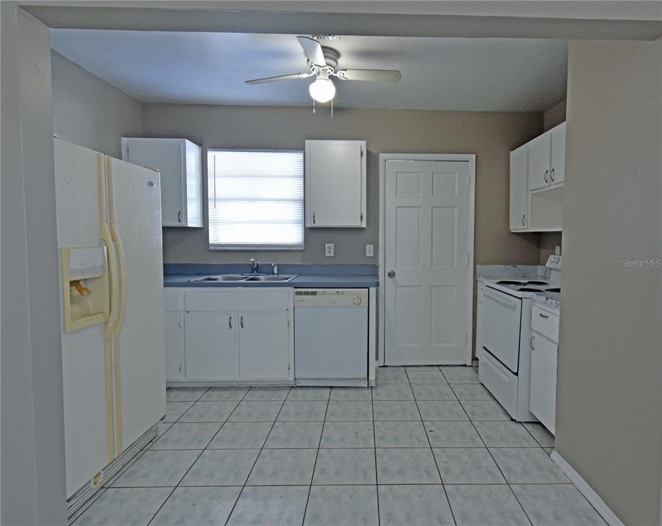421 Briarwood Lane - Photo 8