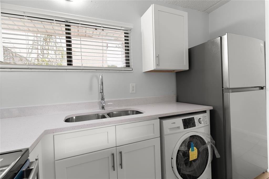 1108 Bartow Road - Photo 3