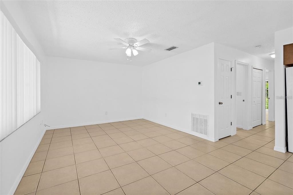 2258 S Daytona Avenue - Photo 2