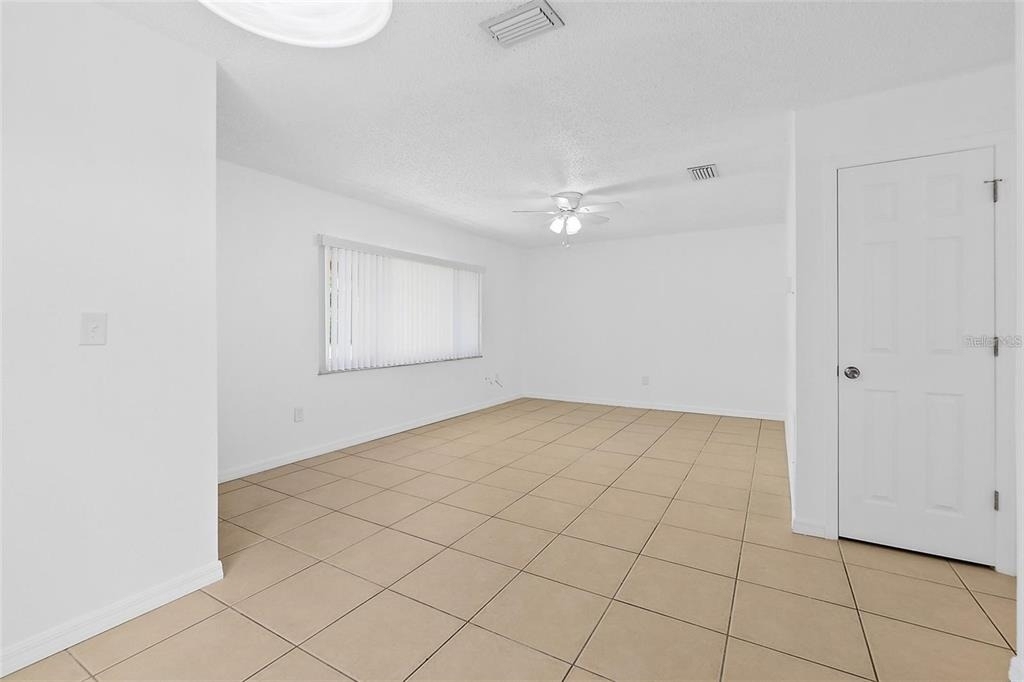 2258 S Daytona Avenue - Photo 3