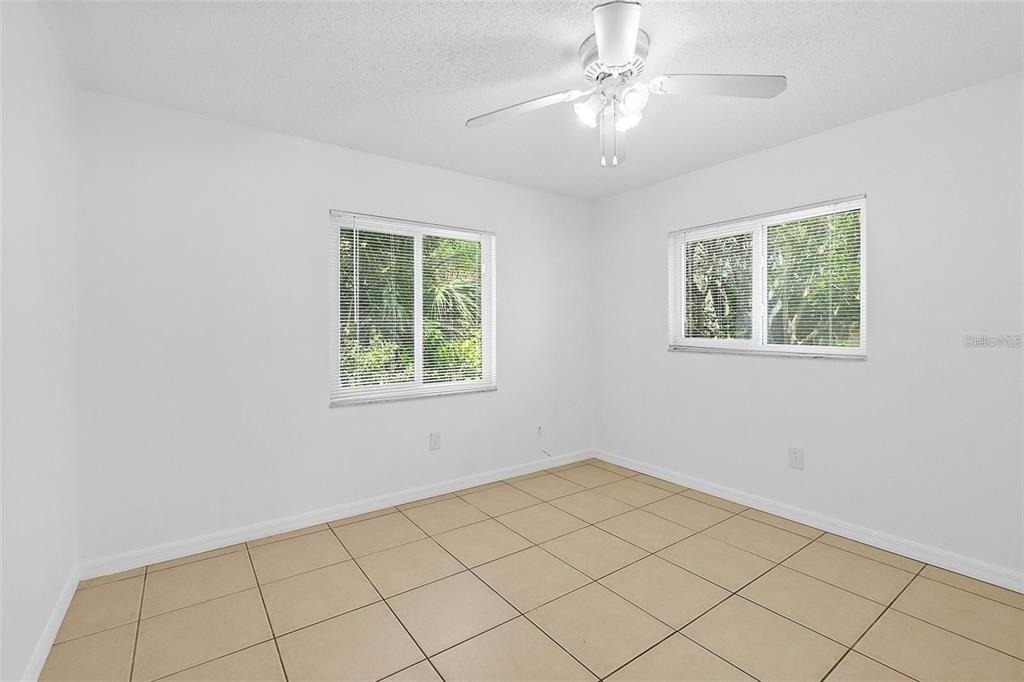 2258 S Daytona Avenue - Photo 11