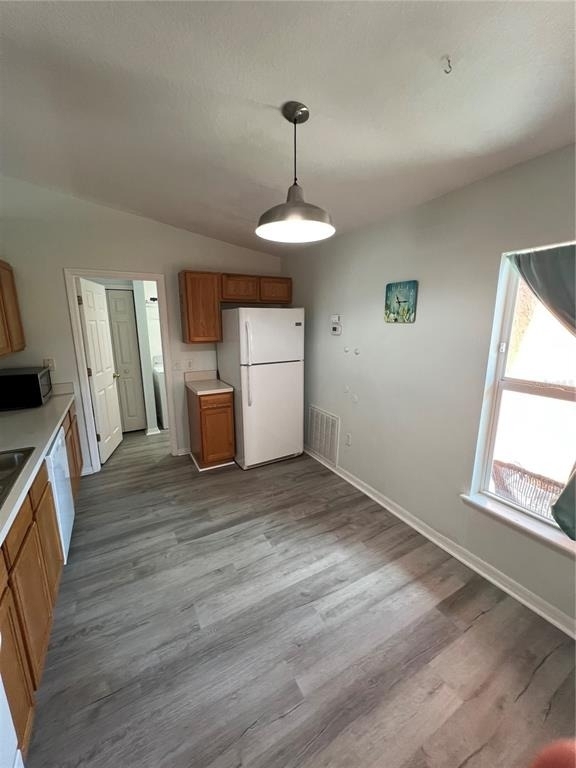 2105 Atwater Drive - Photo 2