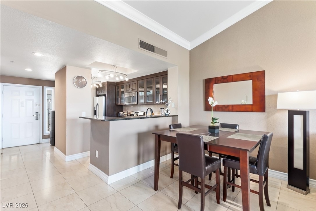 210 E Flamingo Road - Photo 4