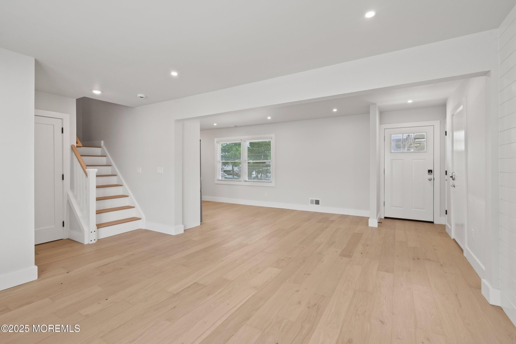 75 Grand Central Avenue - Photo 10