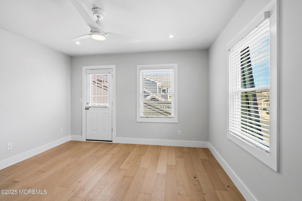 75 Grand Central Avenue - Photo 16
