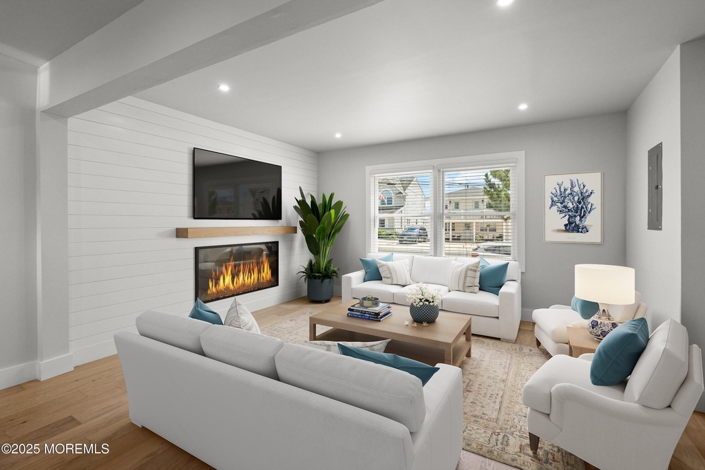 75 Grand Central Avenue - Photo 0