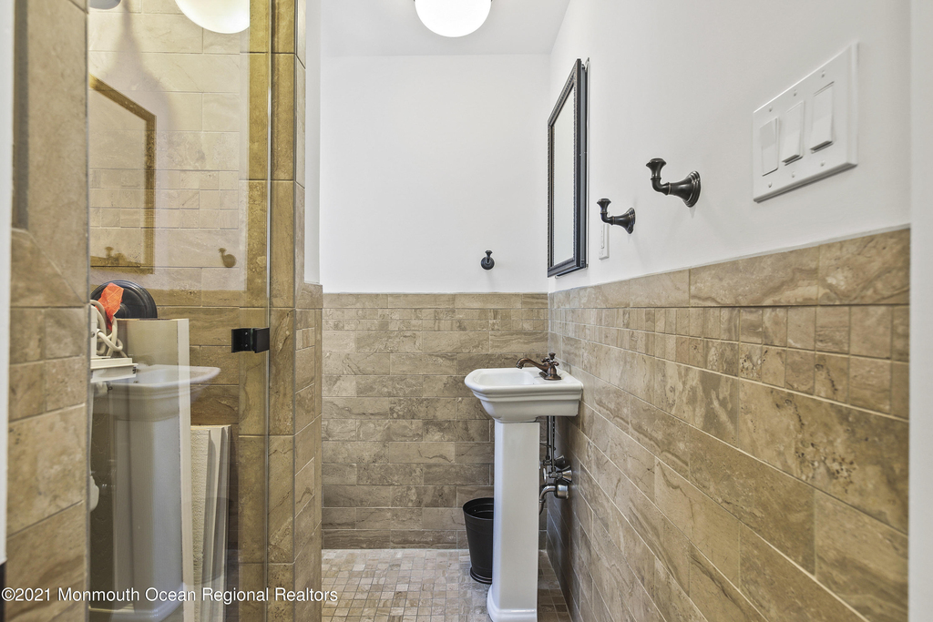 124 Heck Avenue - Photo 16
