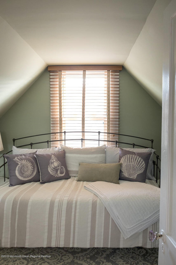 21 Surf Avenue - Photo 18