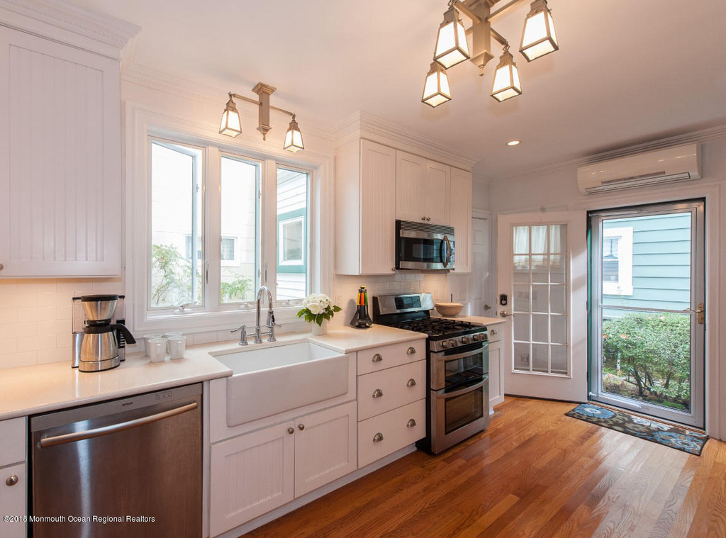 21 Surf Avenue - Photo 7