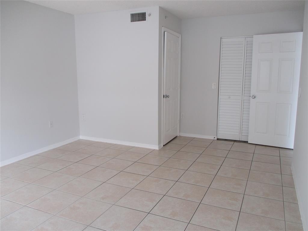 5045 Wiles Road - Photo 9