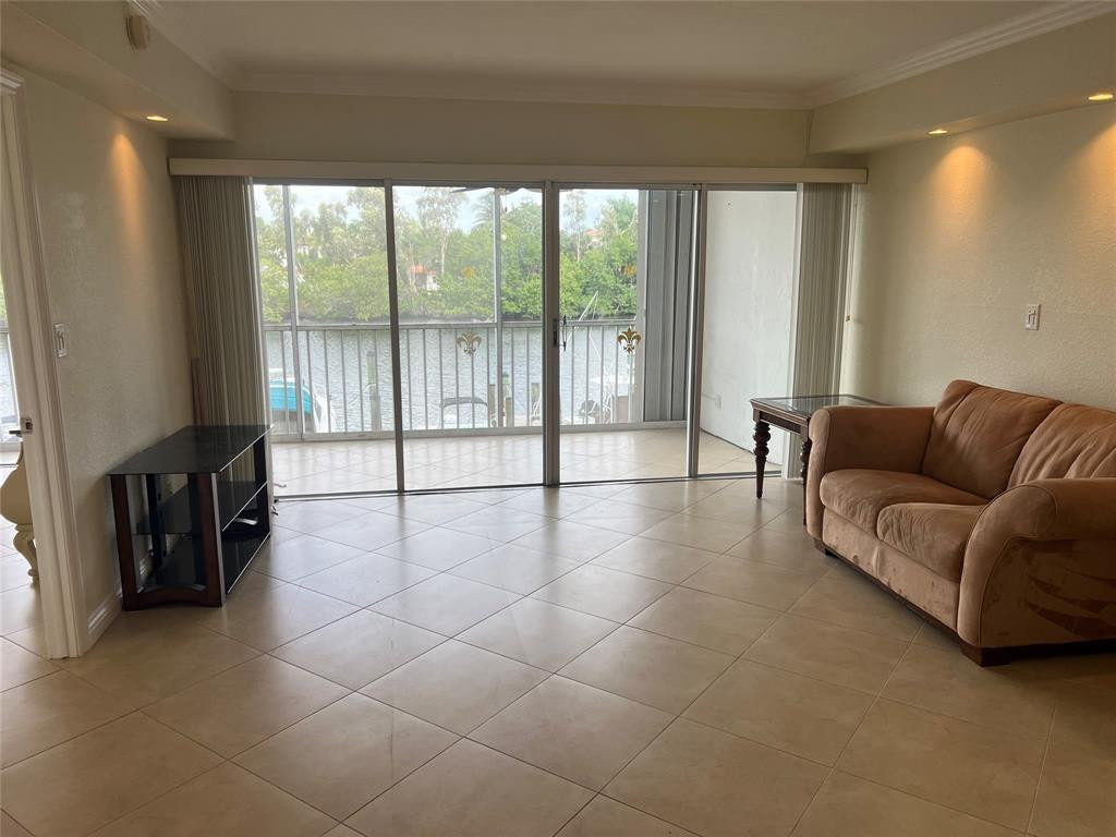 1301 E Hillsboro Boulevard - Photo 34