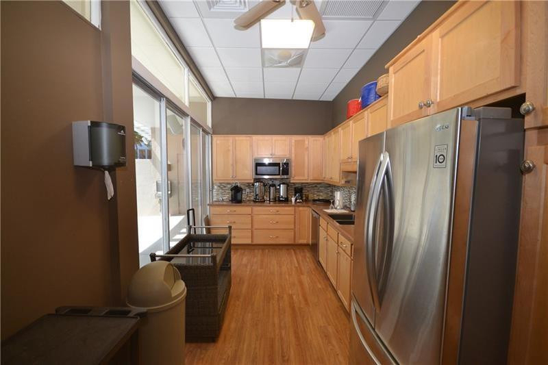 1301 E Hillsboro Boulevard - Photo 24