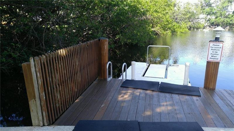 1301 E Hillsboro Boulevard - Photo 30