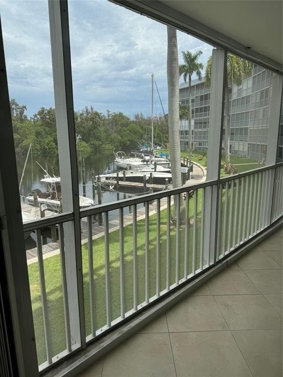 1301 E Hillsboro Boulevard - Photo 12