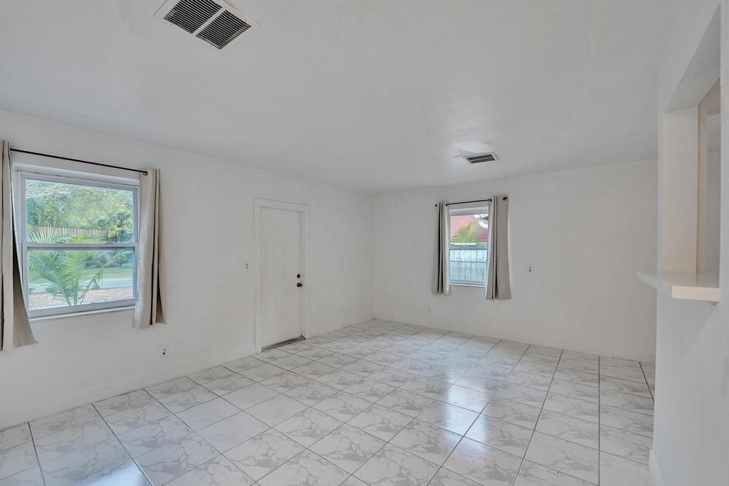 1836 Sw 9th Avenue - Photo 6