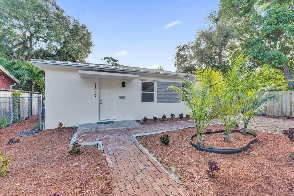 1836 Sw 9th Avenue - Photo 1