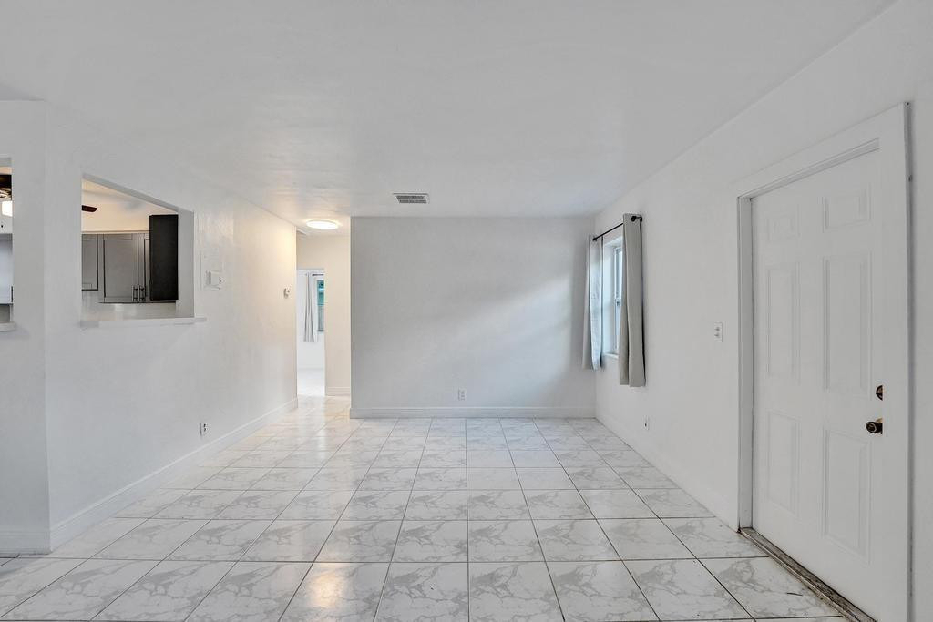 1836 Sw 9th Avenue - Photo 4