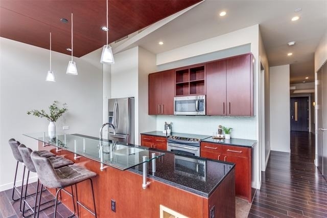2600 W 7th Street - Photo 2