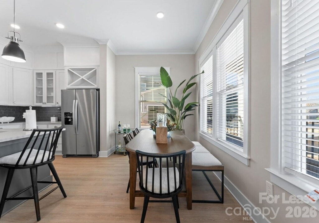 1241 Columbia Circle - Photo 7