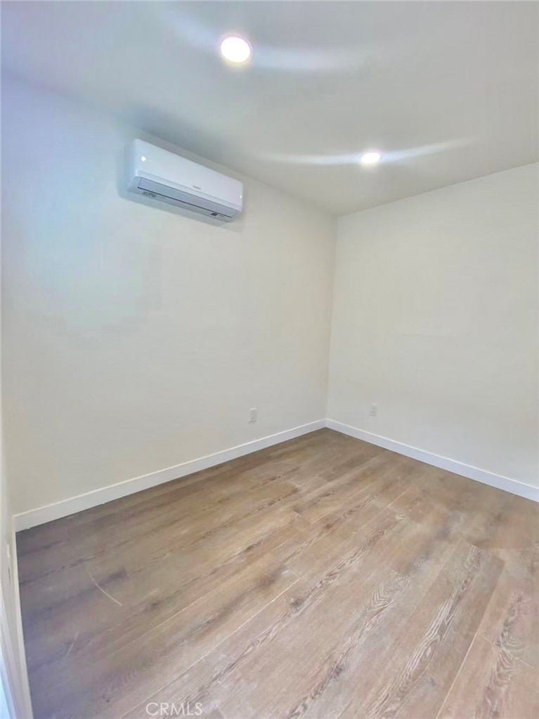 920 W Olive Avenue - Photo 6