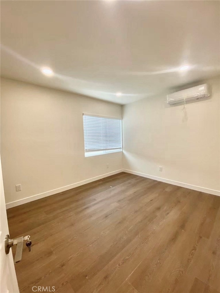 920 W Olive Avenue - Photo 4