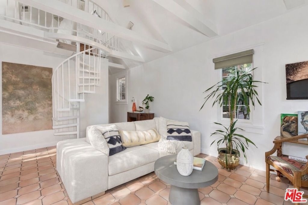 2427 N Gower Street - Photo 1