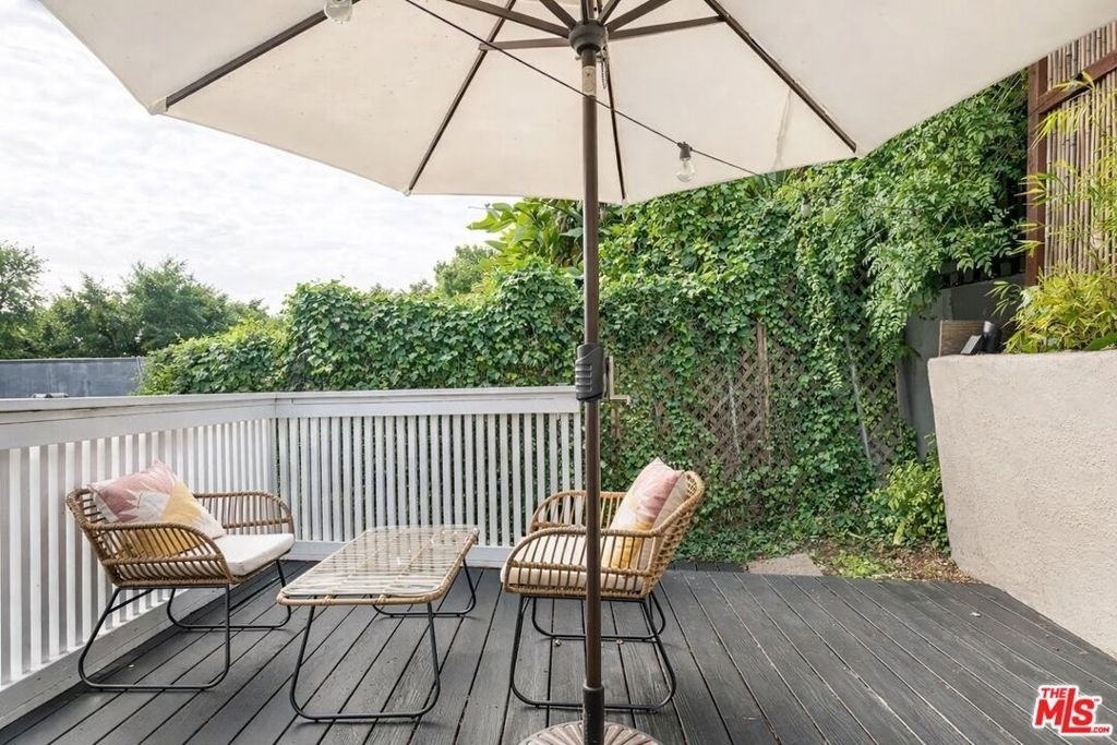 2427 N Gower Street - Photo 12