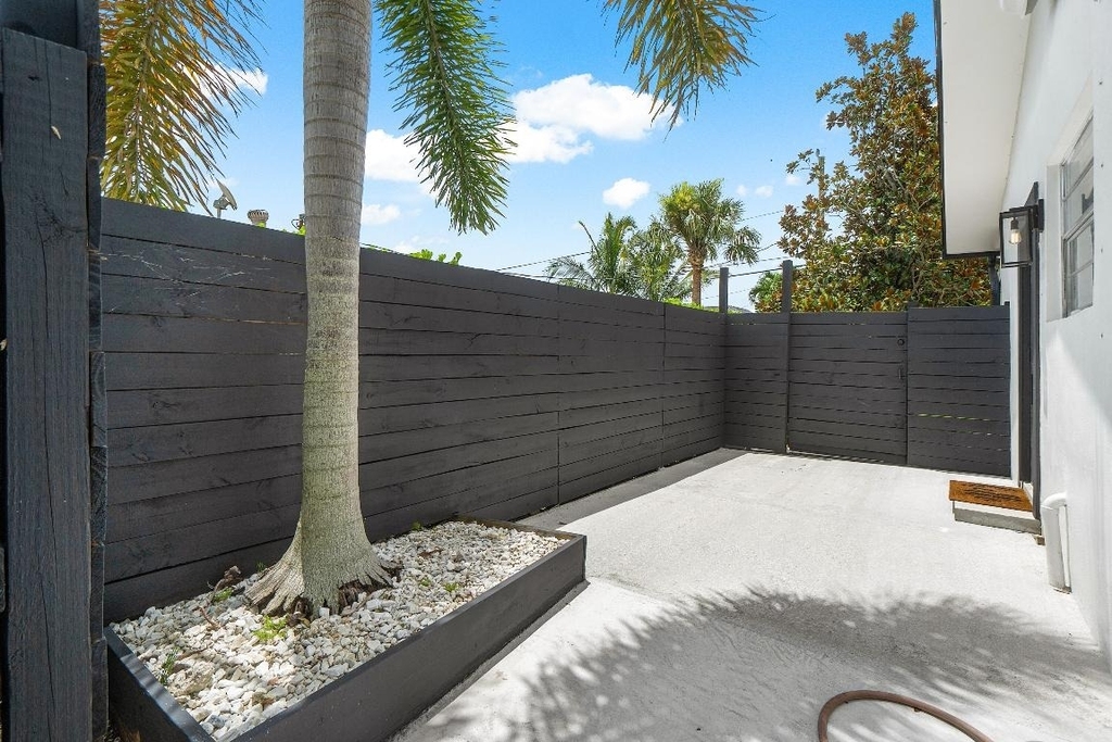 43 W Plumosa Lane - Photo 6