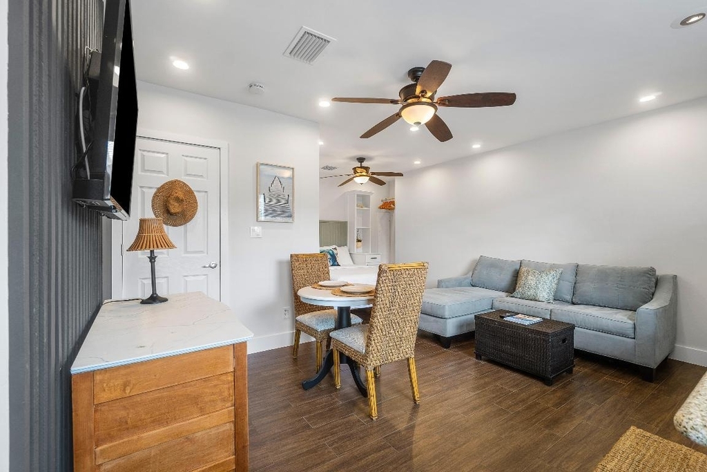 43 W Plumosa Lane - Photo 4