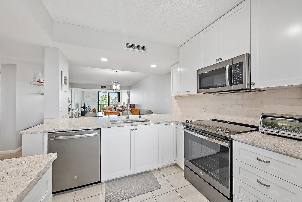 301 S Seas Drive - Photo 4