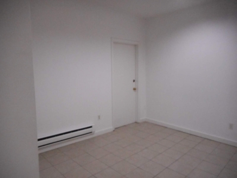 450 Park Dr - Photo 2