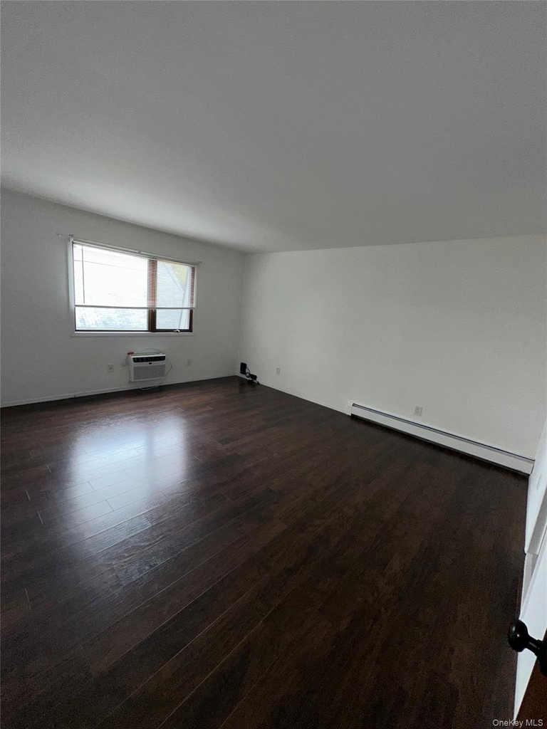 83 Manorhaven Boulevard - Photo 5