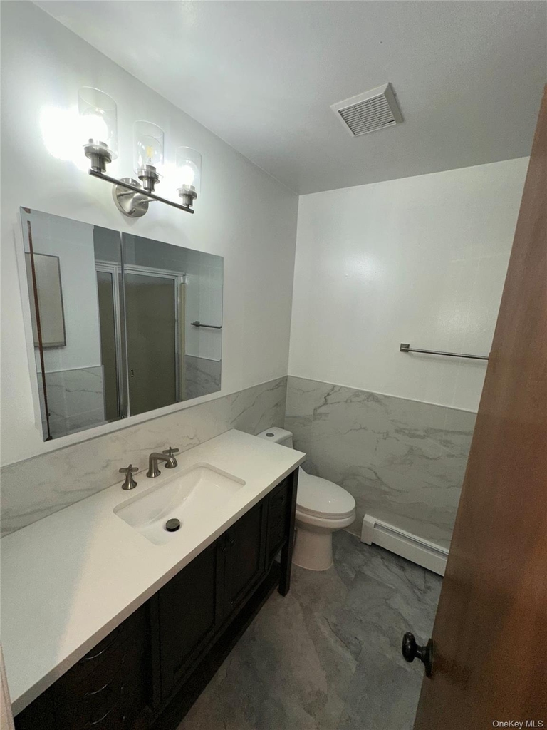 83 Manorhaven Boulevard - Photo 3