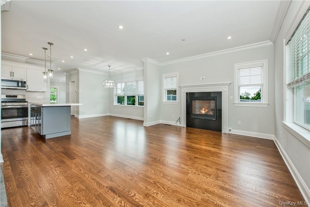 124-b Maple Avenue - Photo 3