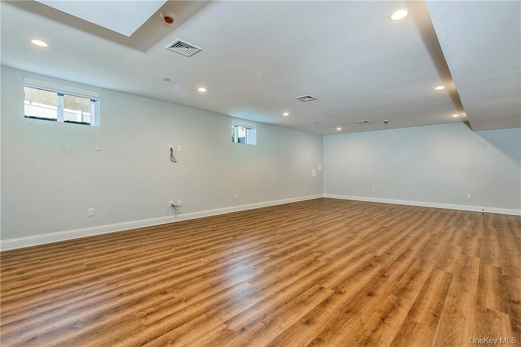 124-b Maple Avenue - Photo 18