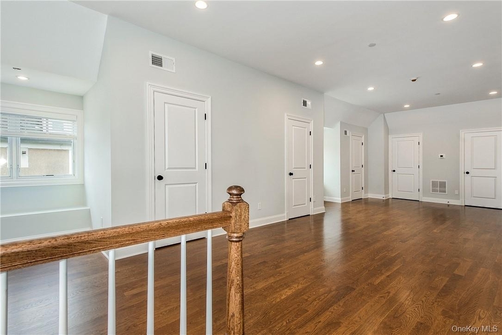 124-b Maple Avenue - Photo 15
