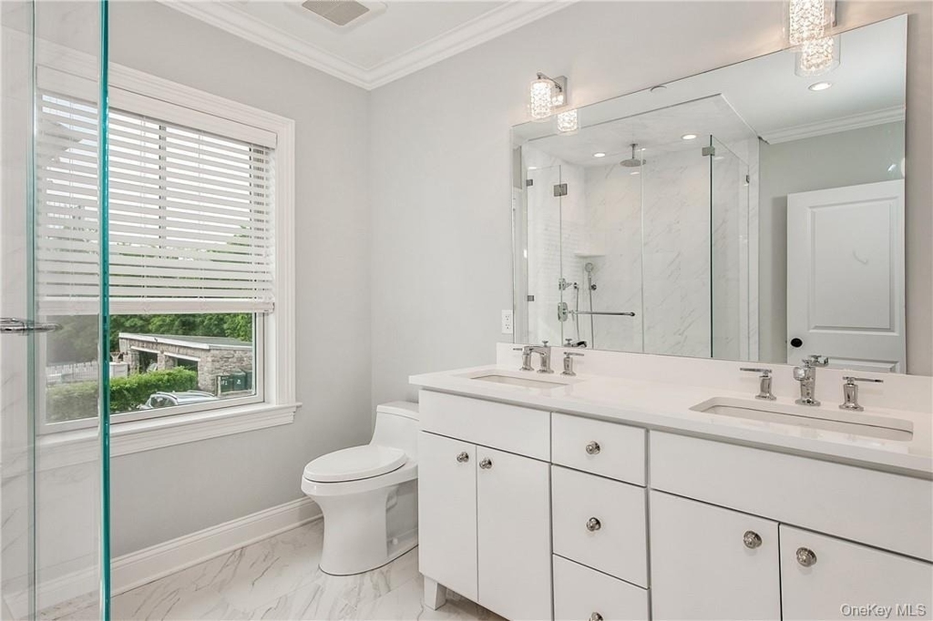 124-b Maple Avenue - Photo 11