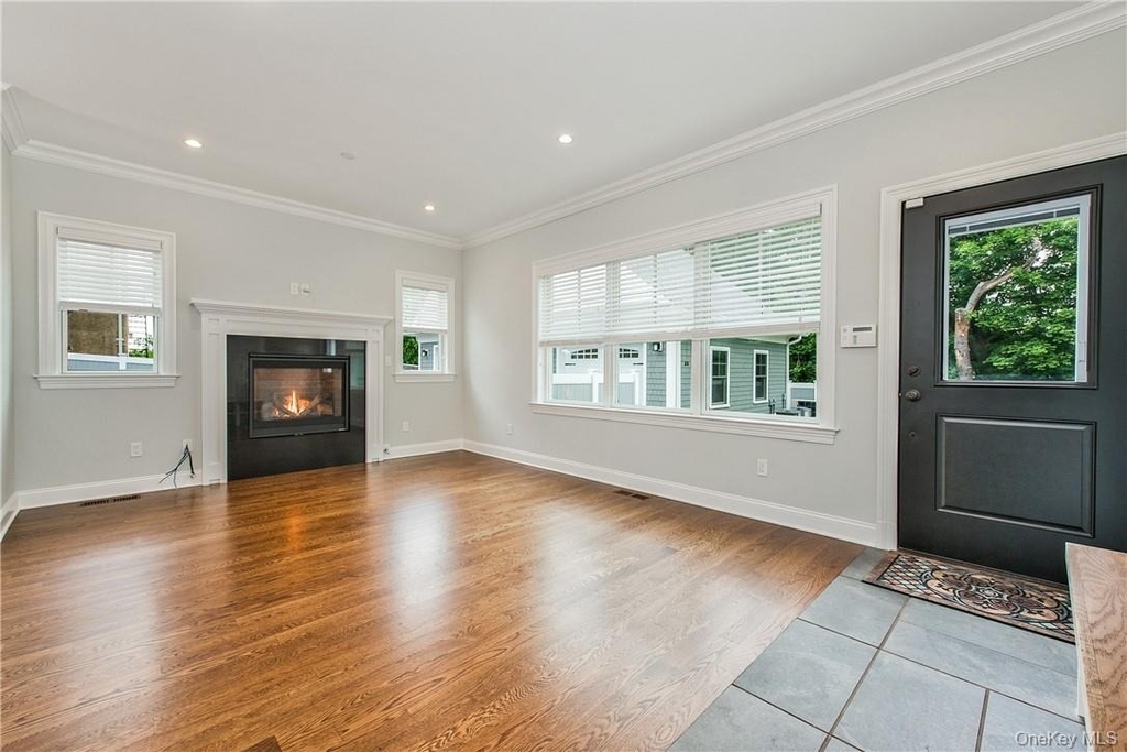 124-b Maple Avenue - Photo 4