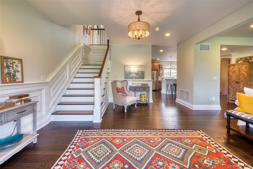 2055 Grandview Drive - Photo 2