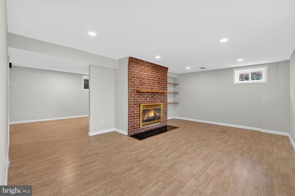 7507 Murillo Street - Photo 10